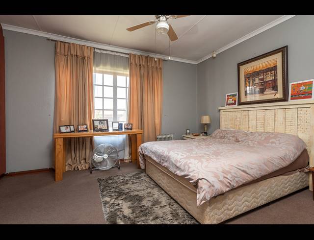 3 BEDROOM CLUSTER TO LET IN NEW MARKET